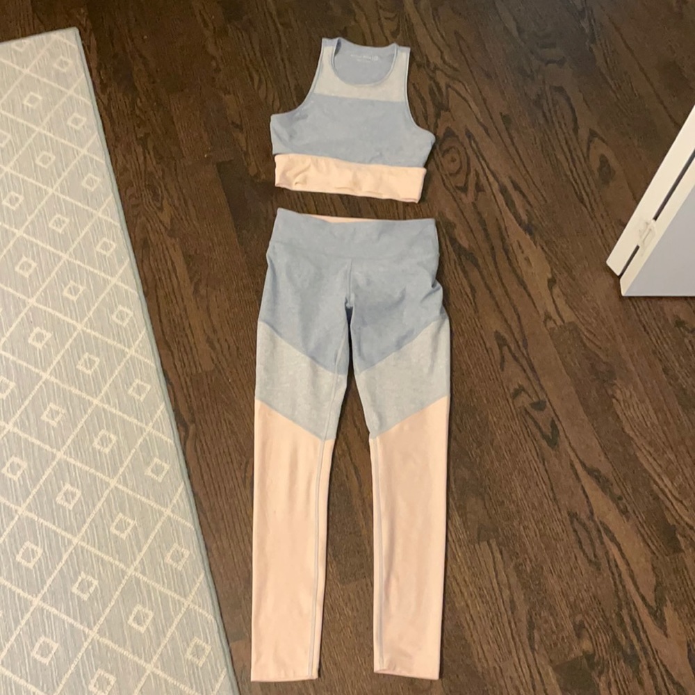 Outdoor Voices Springs 7/8 Leggings & Crop Top Set